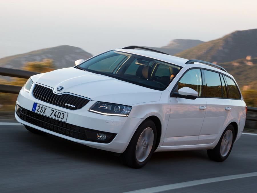  Skoda Octavia Combi GreenLine 2013 года  (фото 3 из 7)